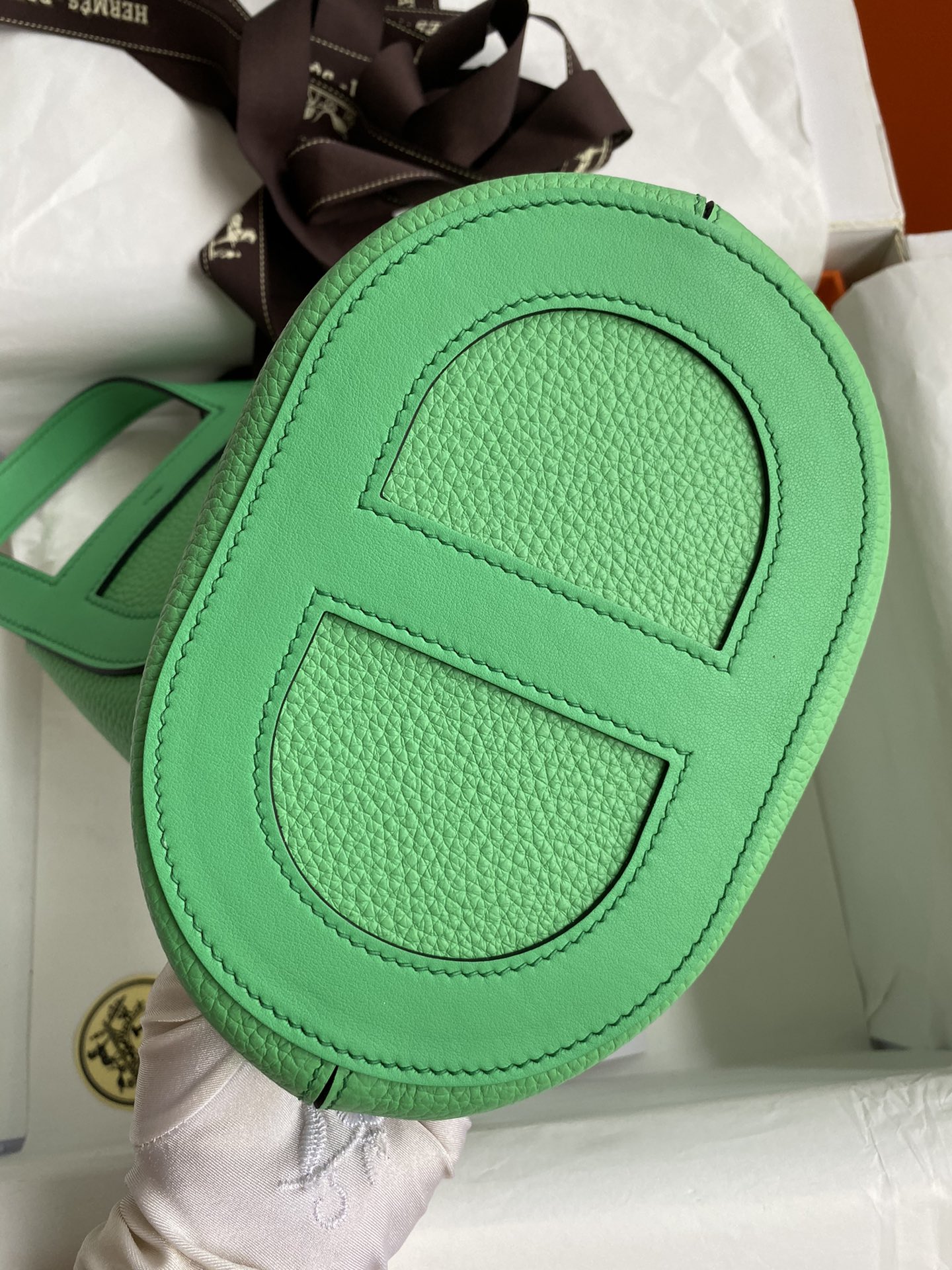 Hermes In The Loop 18 Bag In Vert Comics Clemence Leather